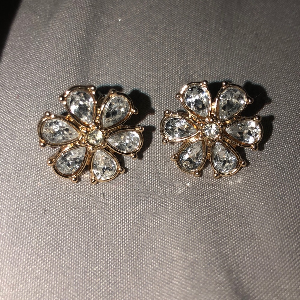 Brand New Flower Gem Earrings